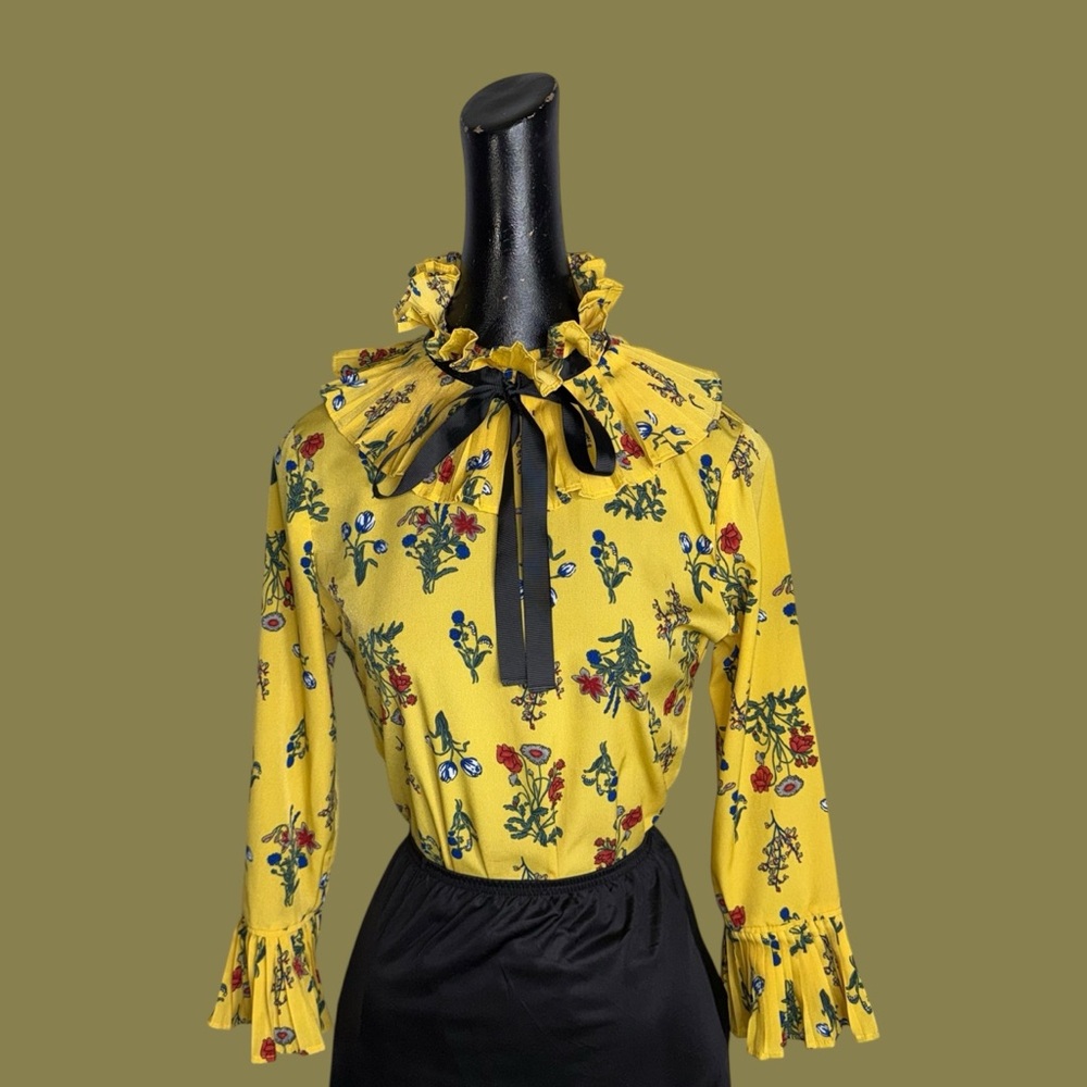Acme Floral Yellow Ruffle Blouse - Picture 15 of 16
